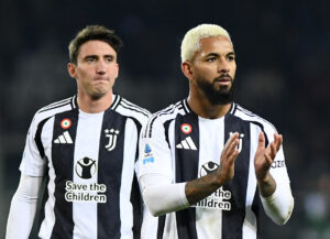 Douglas Luiz wants to return to the Premier League. (REUTERS/Massimo)