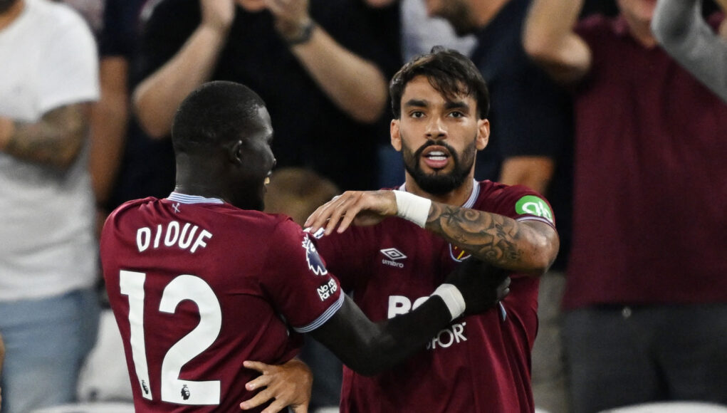 West Ham United's Lucas Paqueta and El Hadji Malick Diouf. (REUTERS/Dylan Martinez)