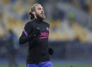 Oscar Mingueza. (REUTERS/Valentyn Ogirenko)