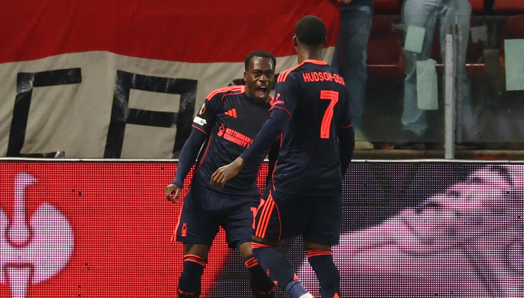 Nottingham Forest's Arnaud Kalimuendo celebrates scoring their first goal with Nottingham Forest's Callum Hudson-Odoi. (REUTERS/Piroschka Van De Wouw)